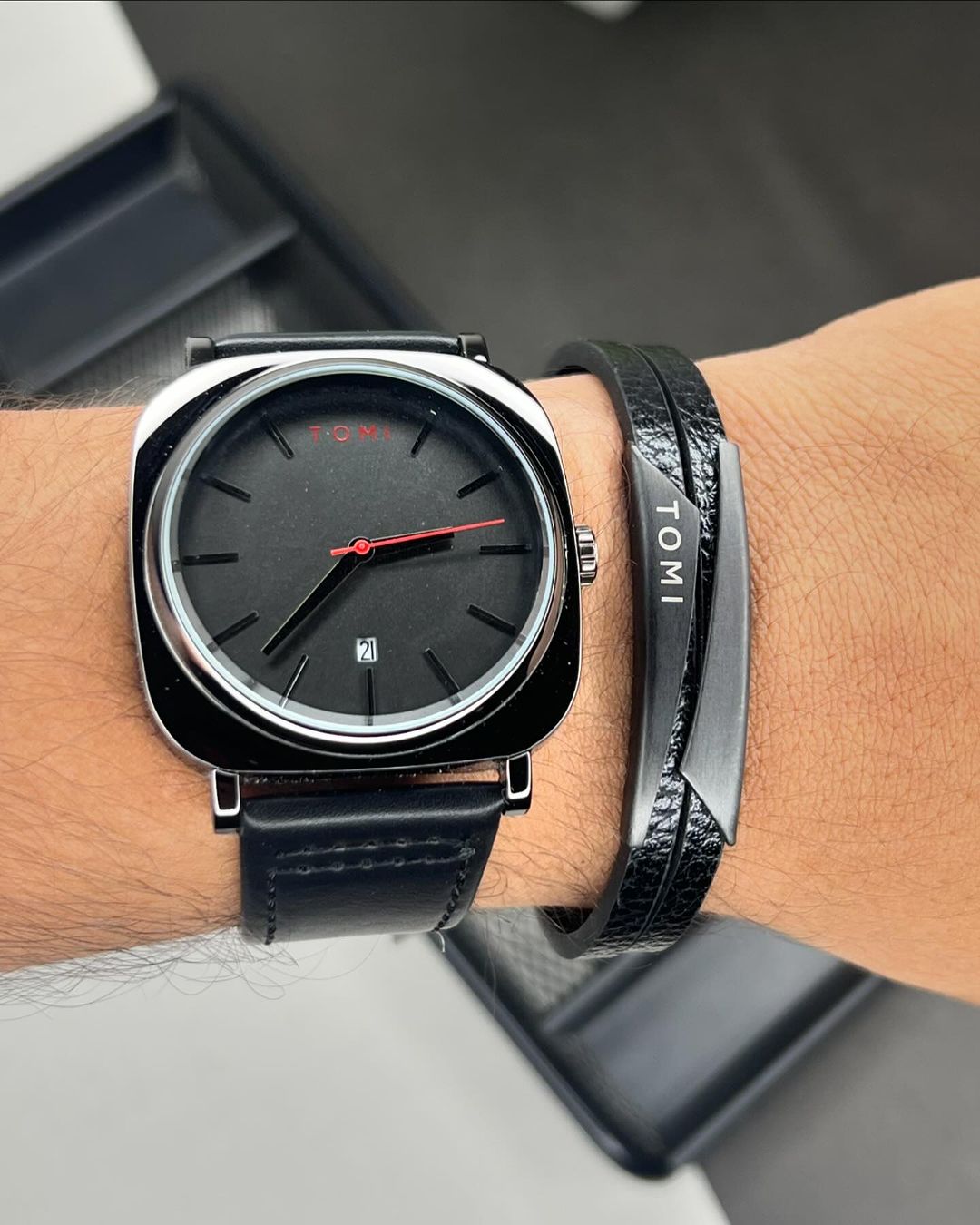TOMI T-084 Business Watch With Bracelet – Tomiwatches.pk