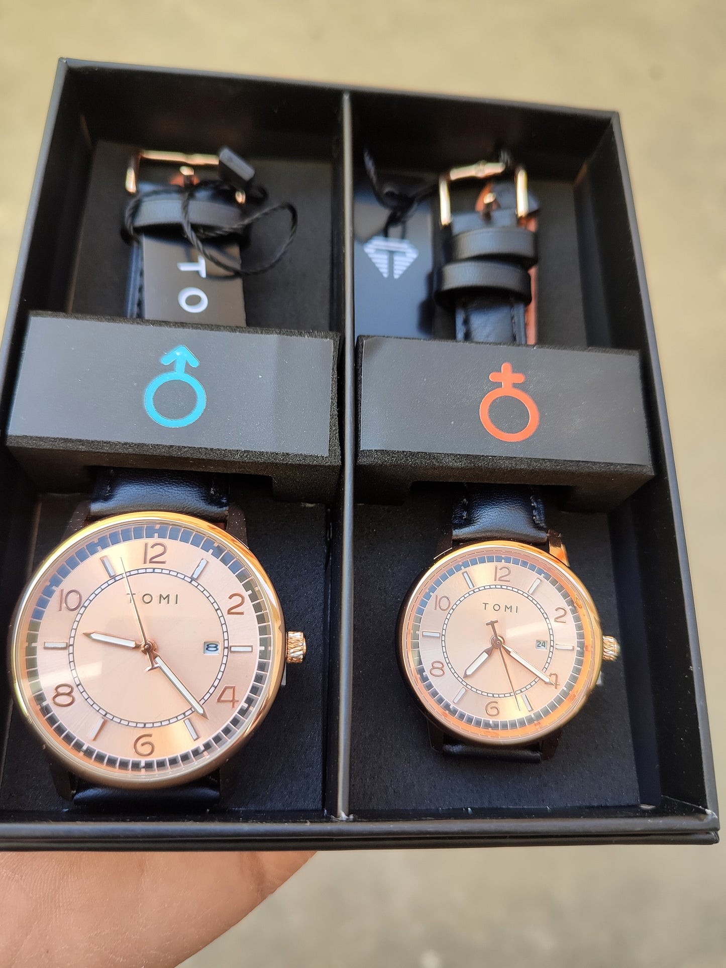TOMI T-025 Couple Watch Date Quartz