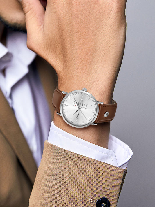 New TOMI T-019 Trendy Men's Watch Quartz Texture Business Watch with Leather Strap and Weekday Calendar