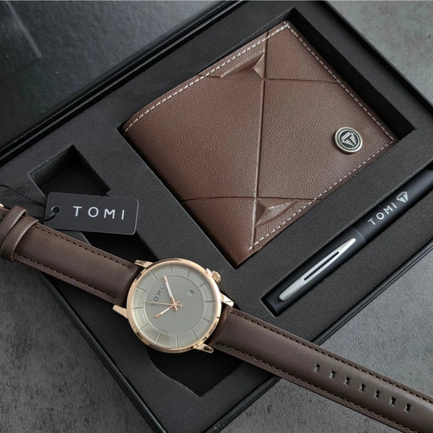 TOMI S8 Series T-101 Gift Set Watch With Wallet & Pen Quartz