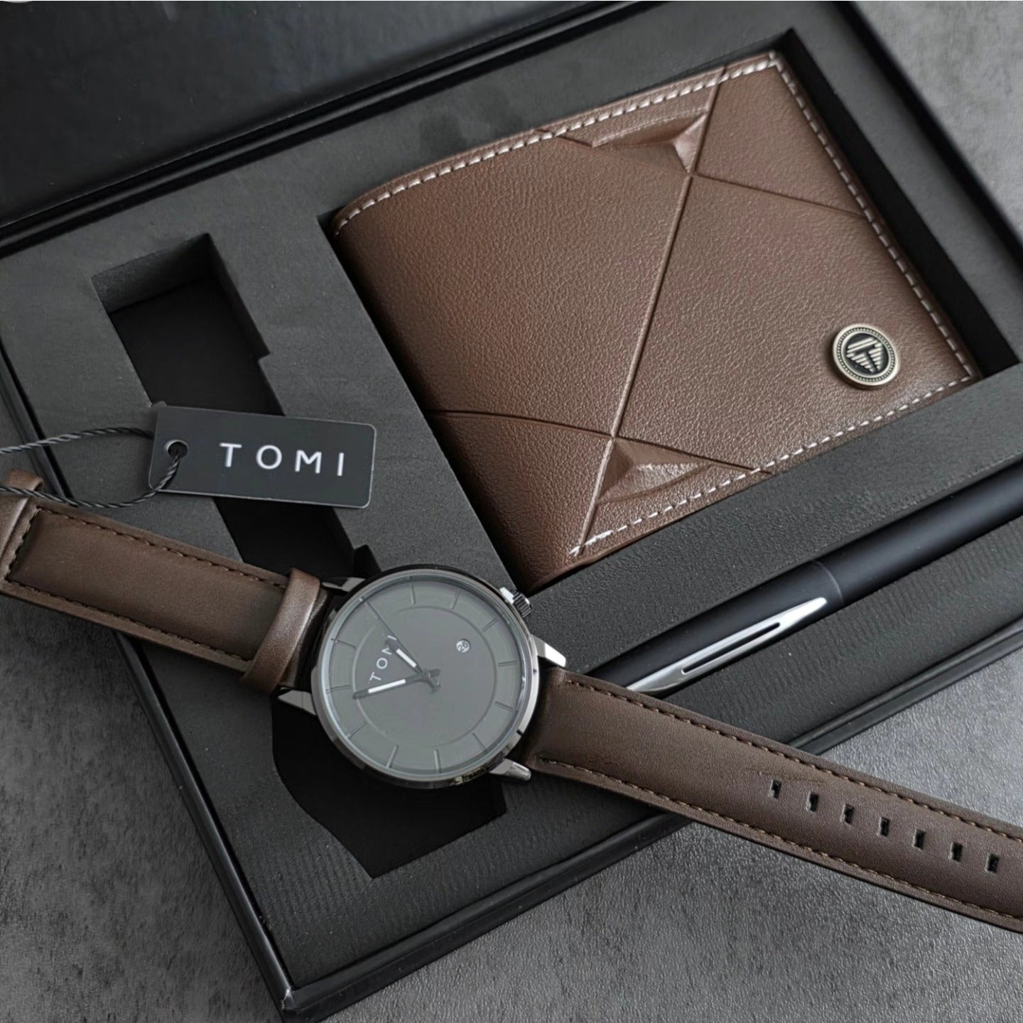 TOMI S8 Series T-101 Gift Set Watch With Wallet & Pen Quartz