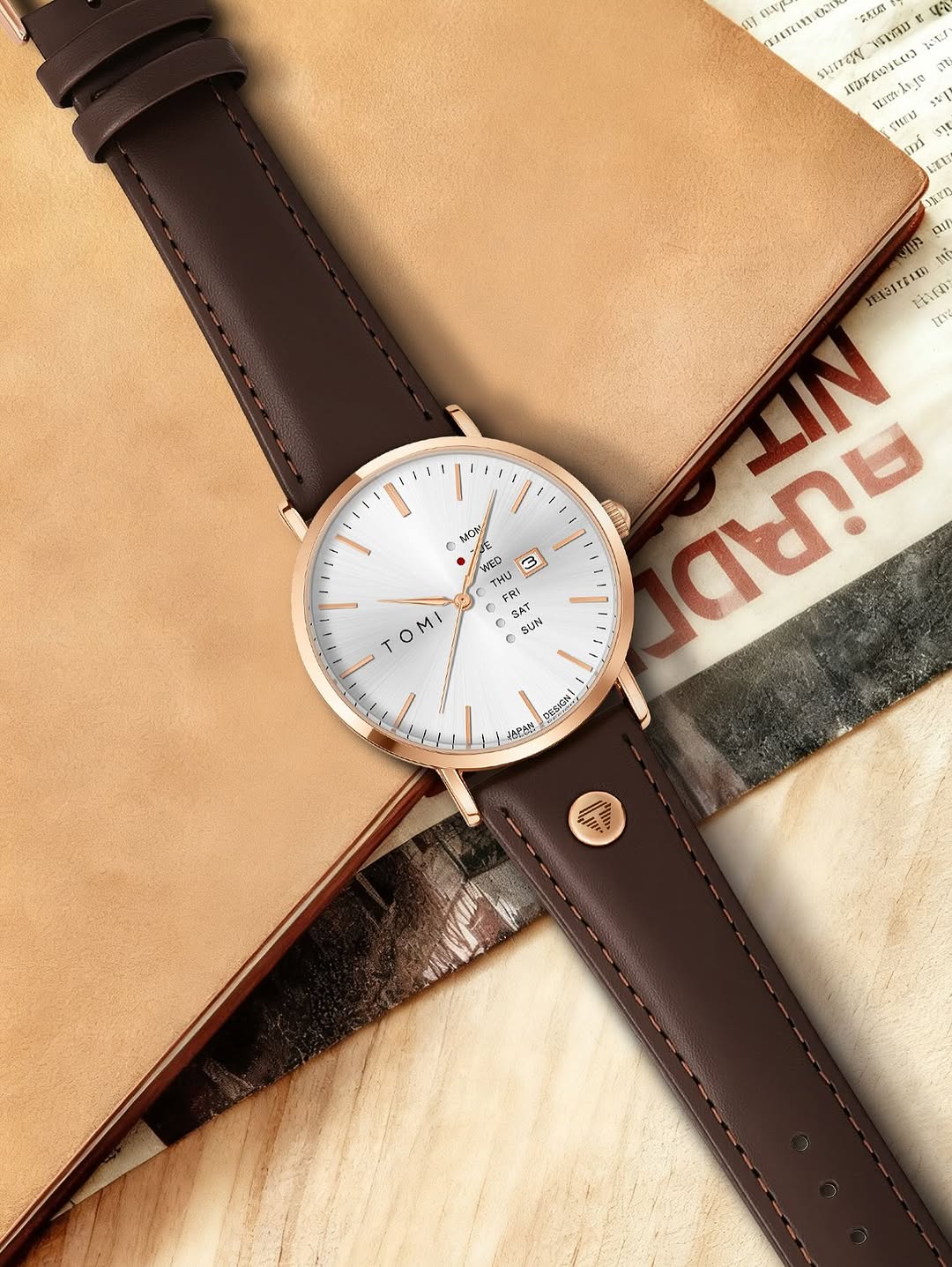 New TOMI T-019 Trendy Men's Watch Quartz Texture Business Watch with Leather Strap and Weekday Calendar