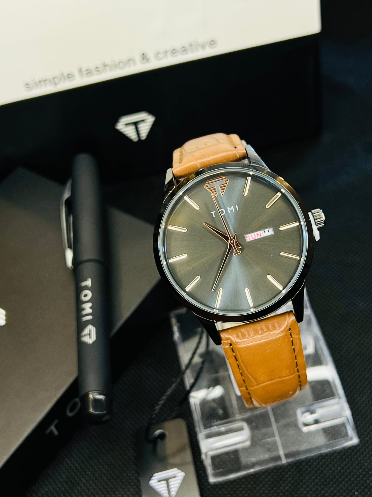 TOMI T-045 Watch With Pen Day Date Quartz Executive Gift Box Packing
